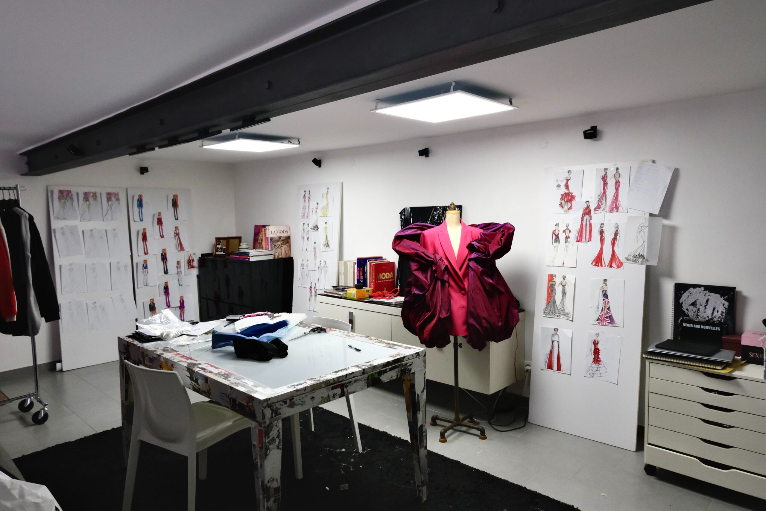 Realizzazione tailleur, abito presso Atelier Antonio Martino per abiti, tailleur su misura donna
