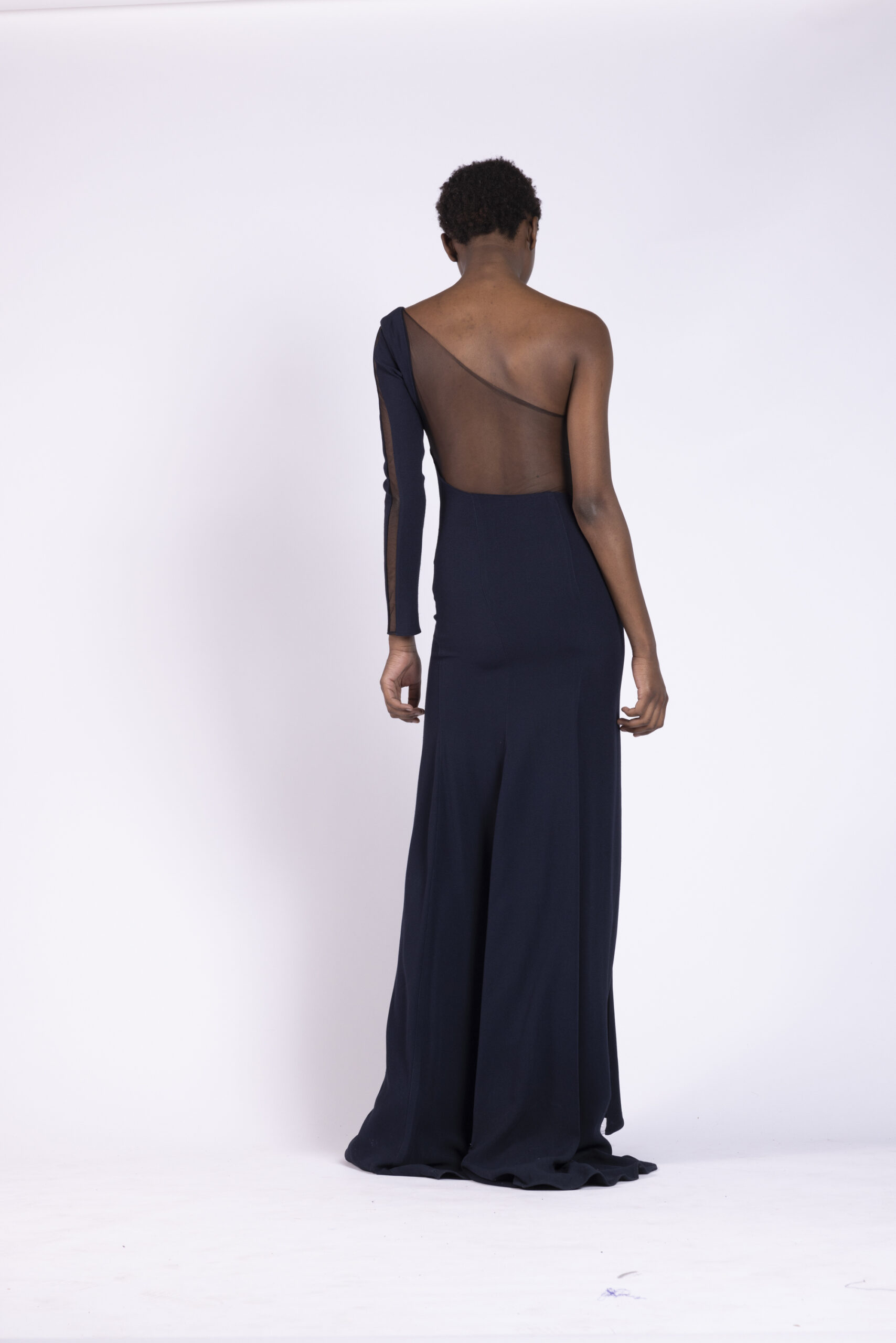 abiti da cerimonia monospalla lungo crepe in seta blu notte con inserto nude tulle in tinta